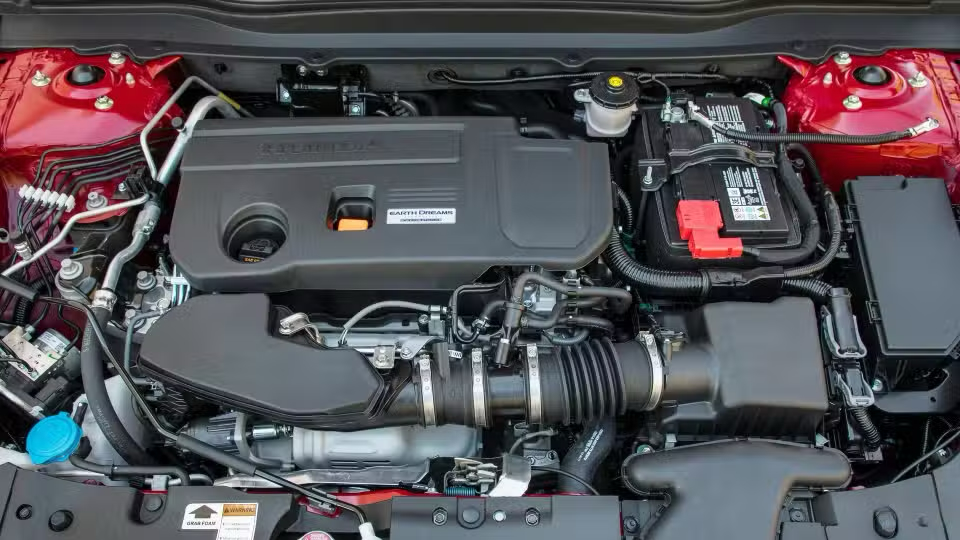 Motori japonez me katër cilindra që vazhdon të prodhohet pas gati 25 vitesh