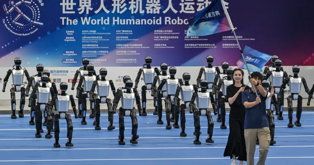 Robotët humanoidë thyejnë rekordin në Kinë: 17,625 tableta të kontrolluara me 99.99% saktësi