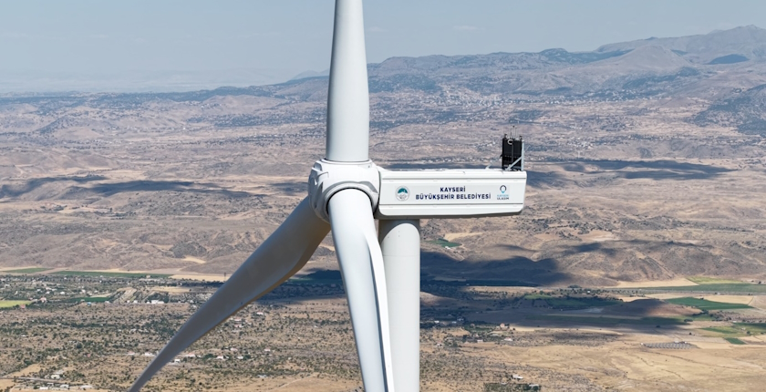Qyteti turk i Kayserit ushtron transport publik falë energjisë së erës