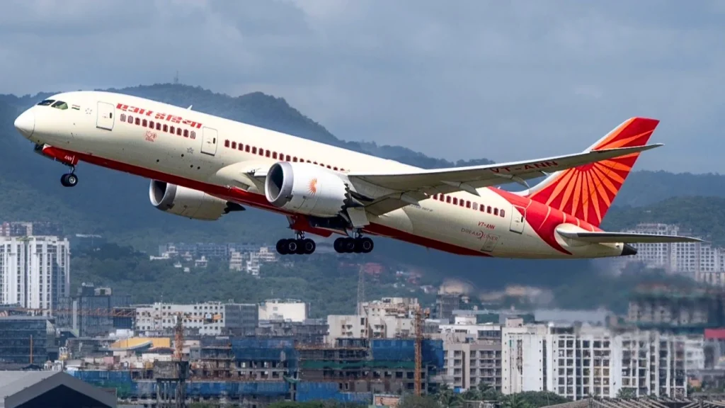 Air India do fluturime të reja me aeroplanët e modelit 787 për në Osaka, Japoni Air India Adds New 787 Flights to Osaka, Japan
