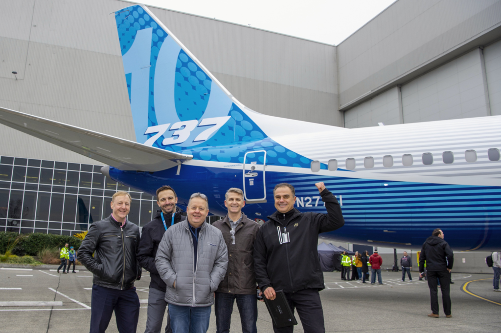 Boeing 737 MAX 10, aprovuar nga FAA, ndërsa mbi 1555 porosi presin dorëzimin Boeing 737 MAX 10 Cleared by FAA as 1,555 Orders Await Deliverie