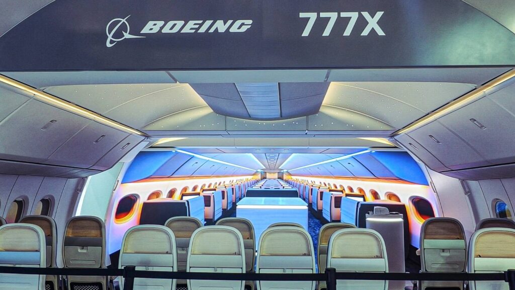Si do të pushojnë dhe të flejnë stjuardet dhe stjuardesat në fluturimet e gjata me Boeing 777X How Cabin Crew Will Rest & Sleep On Long Boeing 777X Flights