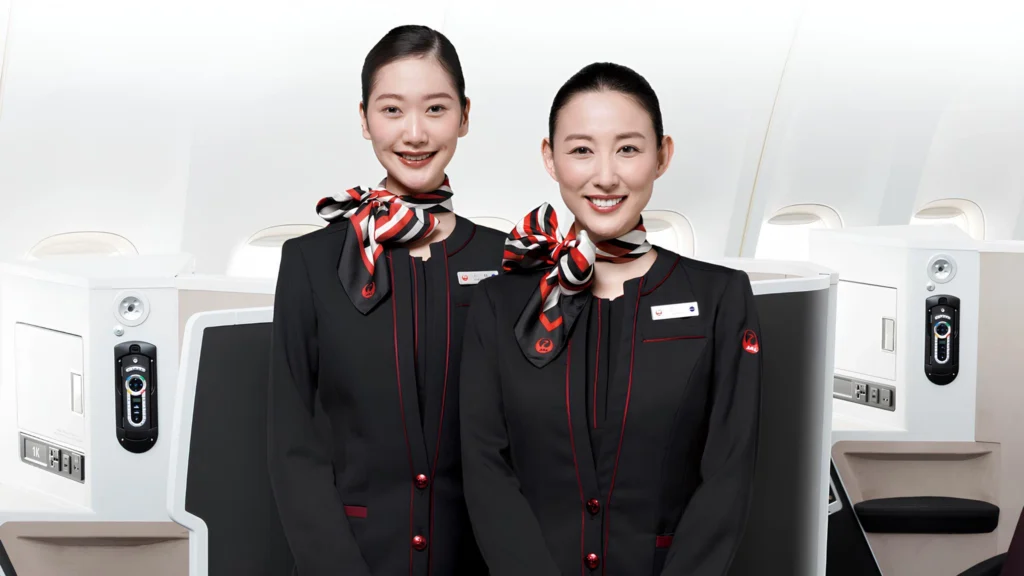 Kriza e dhunës në aeroportet japoneze: 30% e stafit të linjave ajrore përballen me pasagerë të zemëruar Japan Air Rage Crisis Explodes as 30% of Airline Staff Face Angry Passenger