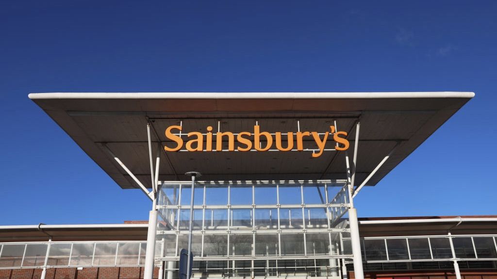 Sainsbury’s rikthehet me teknologjinë e njohjes së fytyrave, një muaj pas ndalimit të saj, dhe nuk ka mënyrë për të kundërshtuar këtë proces