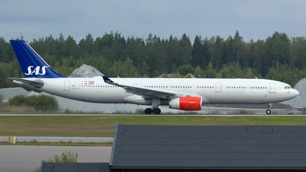 SAS A330 Pilots Makes U-Turn to New York, 100+ Passengers Stranded Overnight